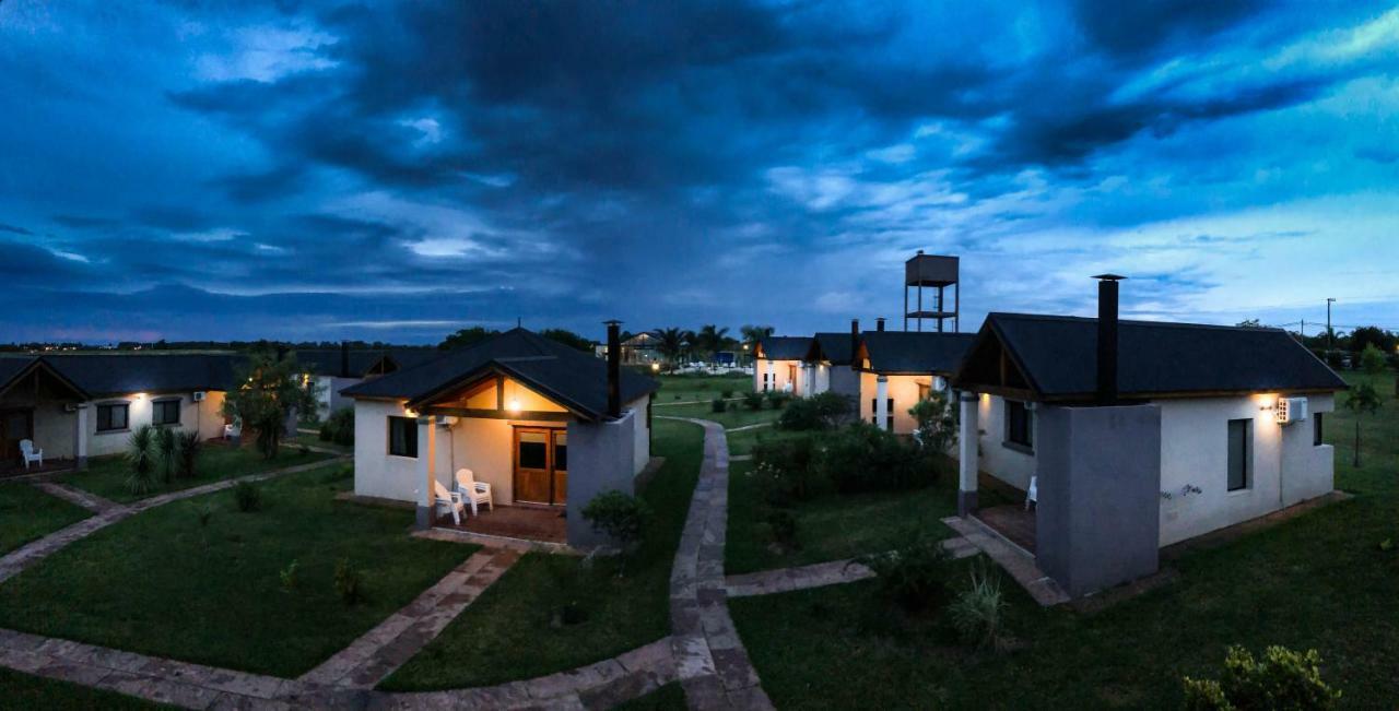 Iguape Aparts & Spa Colón Esterno foto